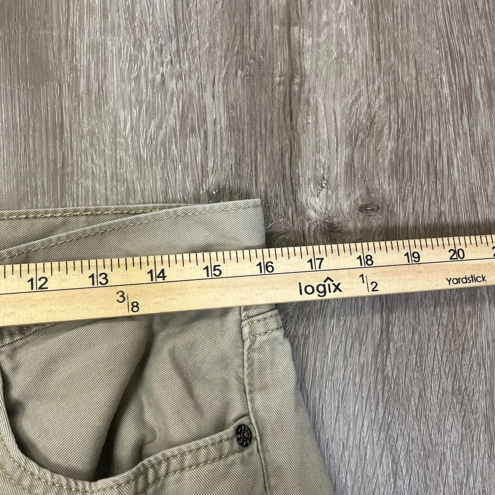 Levis small mark